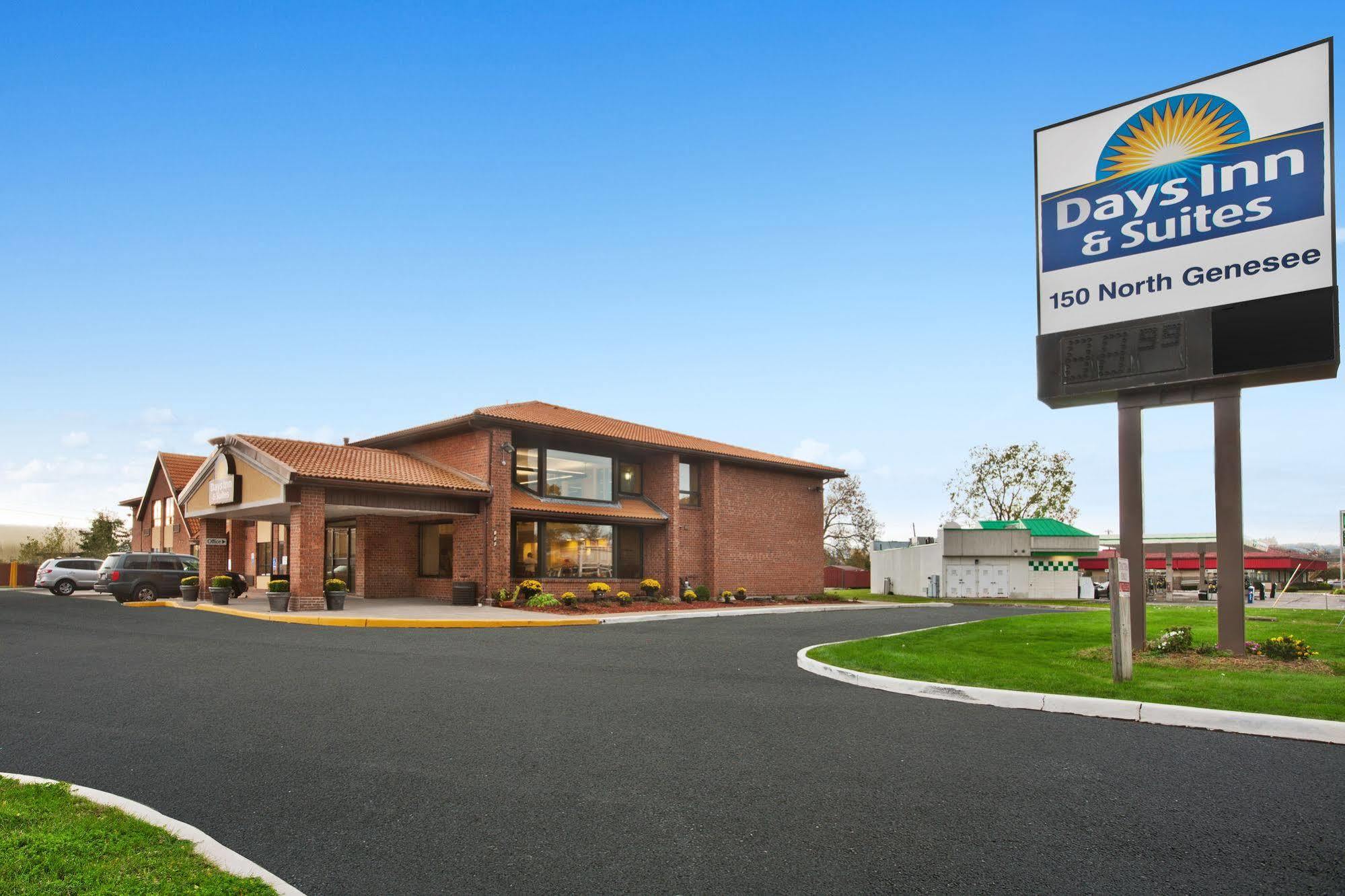 Days Inn By Wyndham Utica Zewnętrze zdjęcie